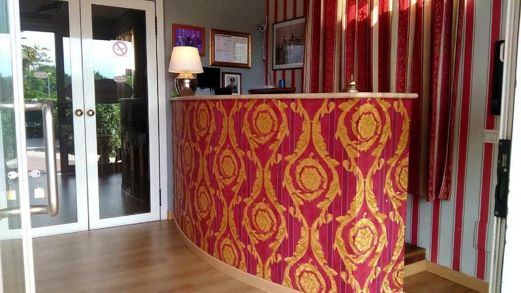 Magnolia Hotel Valmontone Kültér fotó