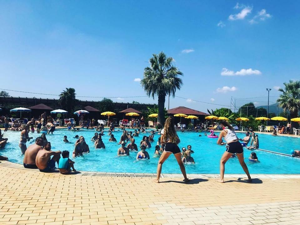 Magnolia Hotel Valmontone Kültér fotó